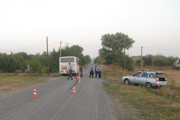Трагедия на Днепропетровщине: автобус сбил детей. Погибла девочка