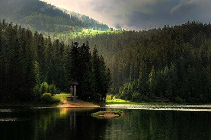 Надзвичайно красивому озеру України загрожує екологічна катастрофа: фотофакт
