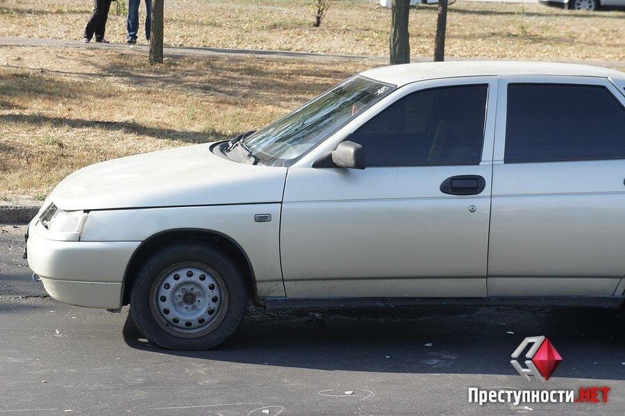 У Миколаєві авто на смерть збило 8-річну дівчинку: фото з місця ДТП