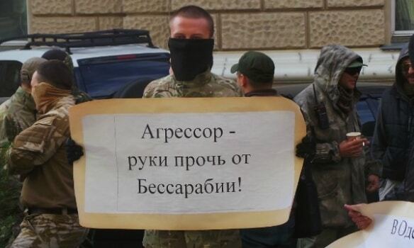 В Одесі "Правий сектор" заблокував готель з іноземцями: фотофакт