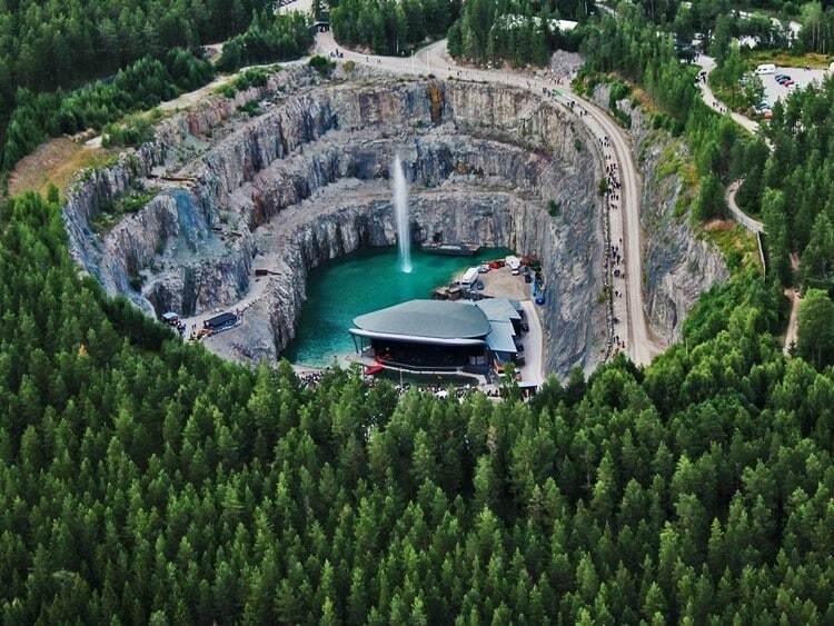Топ-15 самых захватывающих концертных площадок планеты
