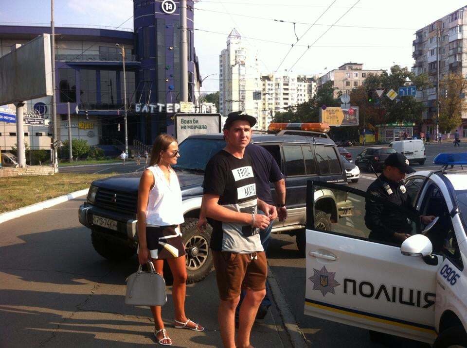 В Киеве водитель "Лексуса" избил другого водителя за замечание - соцсети