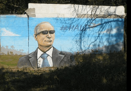 В Крыму Путина стерли на граффити с "Боингом": фотофакт