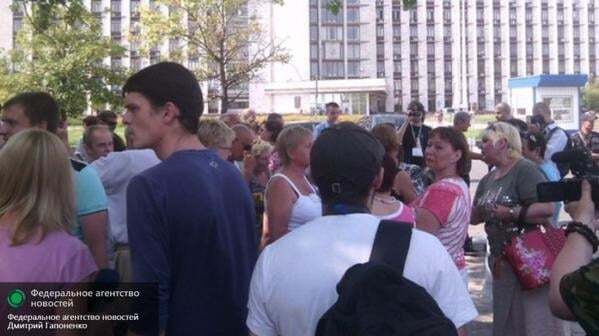 Бурління мас: у Донецьку збирається мітинг на захист опального Пургіна 