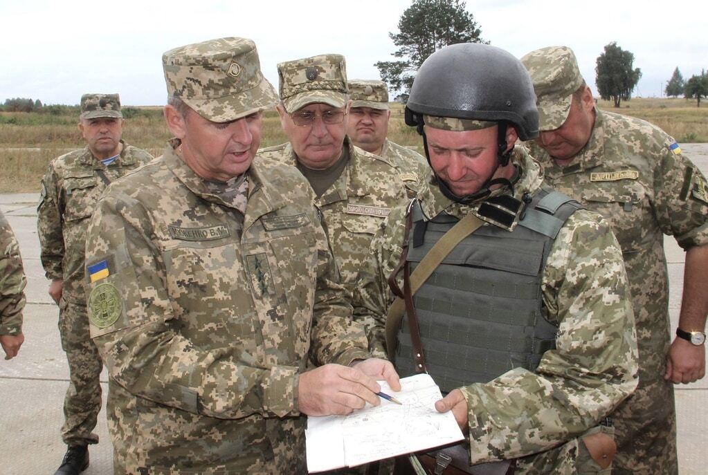 Муженко показав навчання українських військових на полігоні: фоторепортаж