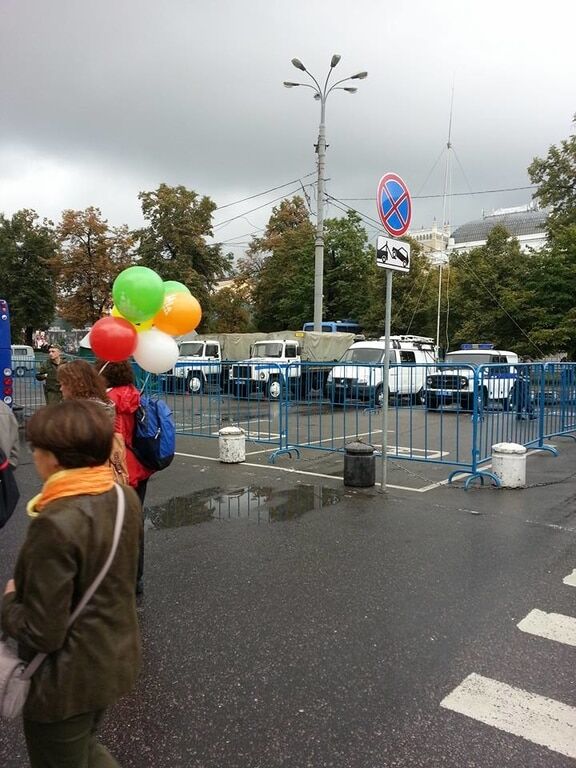 Свято загального режиму. День міста в Москві перетворився на День міліції: фотофакт