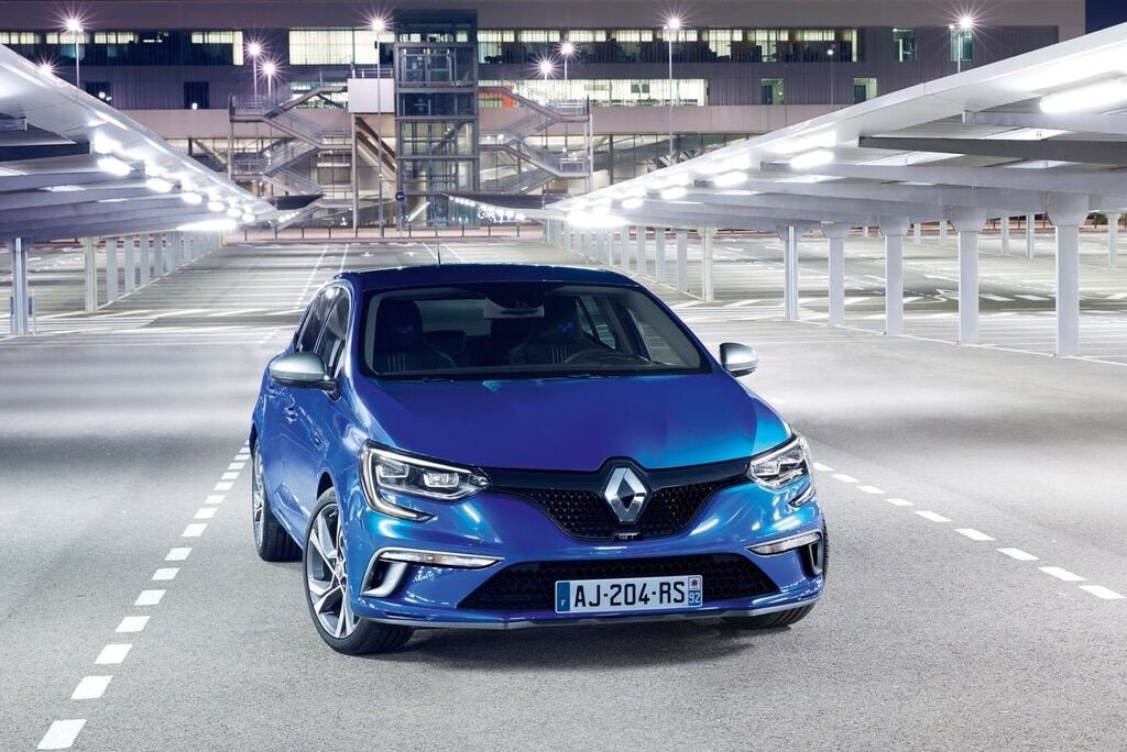 "Мини-талисман". Renault показал новый Megane: фото модели
