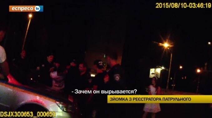В Киеве полицейские задержали невесту на девичнике: видеофакт