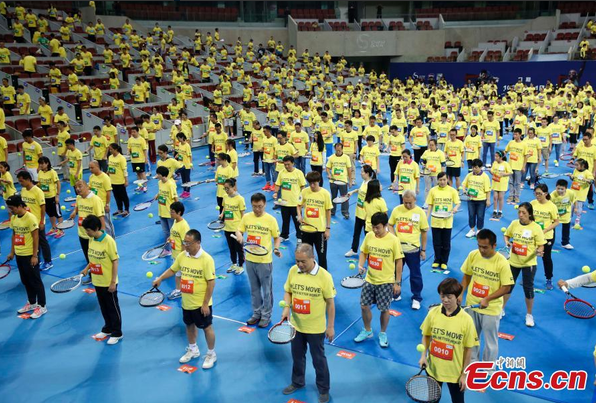 В Китае теннисные упражнения вошли в Книгу рекордов Гиннеса: впечатляющие фото