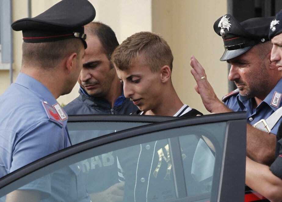 В Неаполе взволнованные героической гибелью украинца люди вышли на марш: опубликованы фото