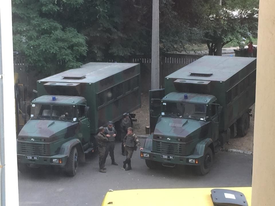 На двух броневиках: в Одессе милиция схватила лидера "ПС" и "Автомайдана"