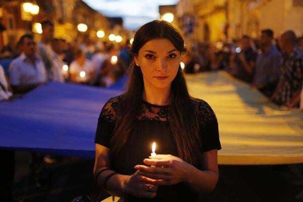 В Неаполе взволнованные героической гибелью украинца люди вышли на марш: опубликованы фото