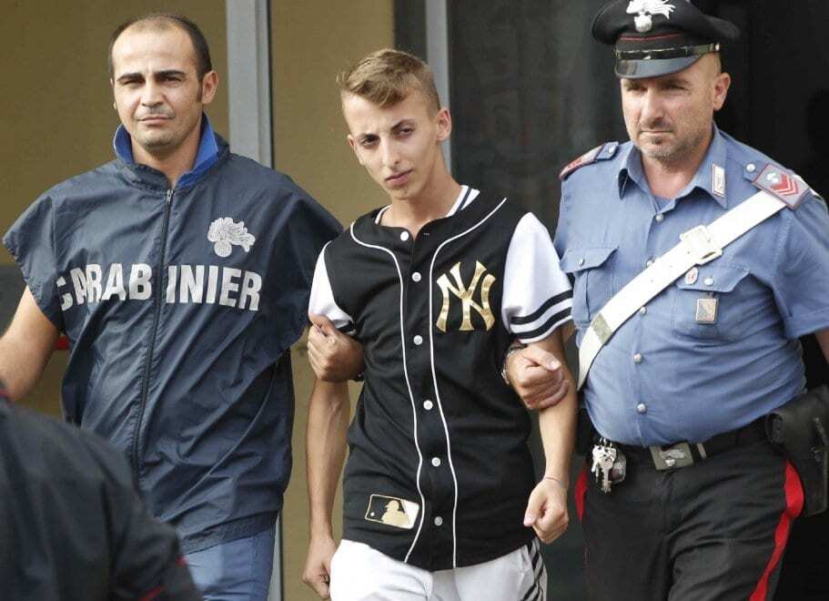 В Неаполе взволнованные героической гибелью украинца люди вышли на марш: опубликованы фото