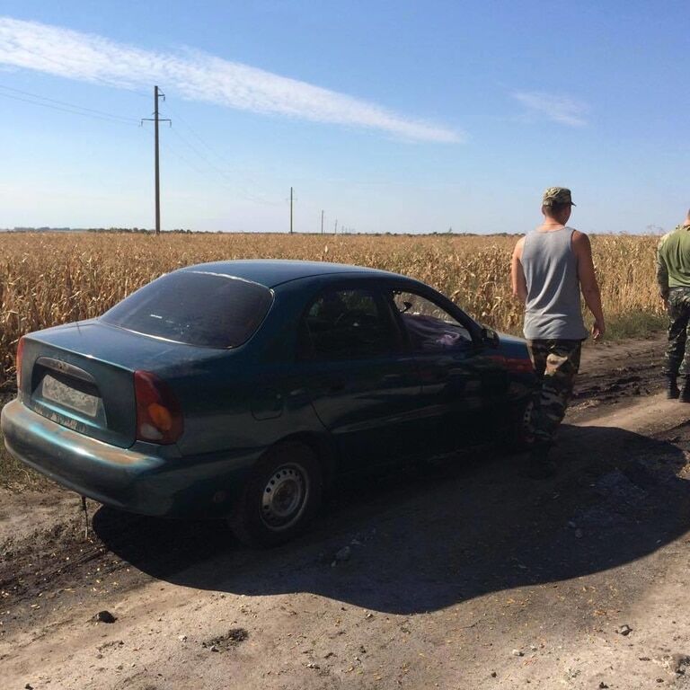 На Миколаївщині відкрили вогонь по міліції і Нацгвардії: фото з місця подій