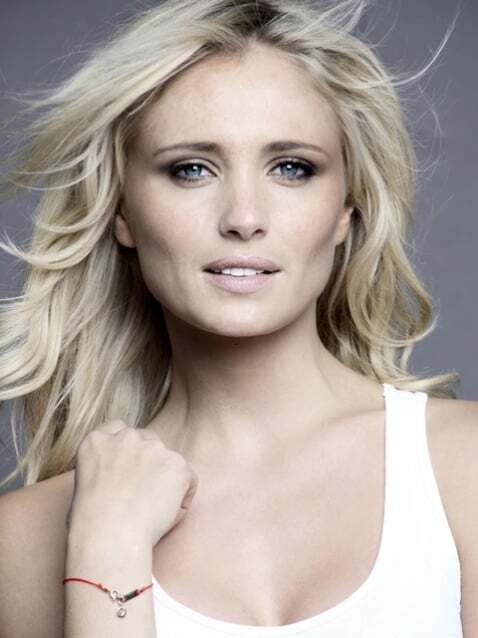 Модель Victoria's Secret вышла из комы после тяжелой травмы