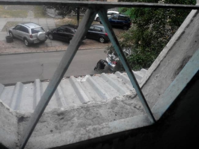 У Києві під автомобілем знайшли гранату - ЗМІ
