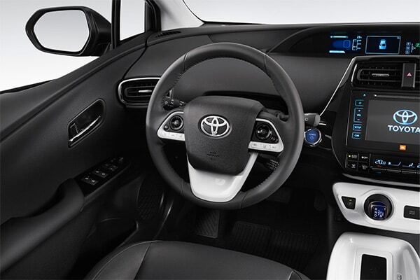Toyota улучшила автомобиль, на котором ездит украинская полиция