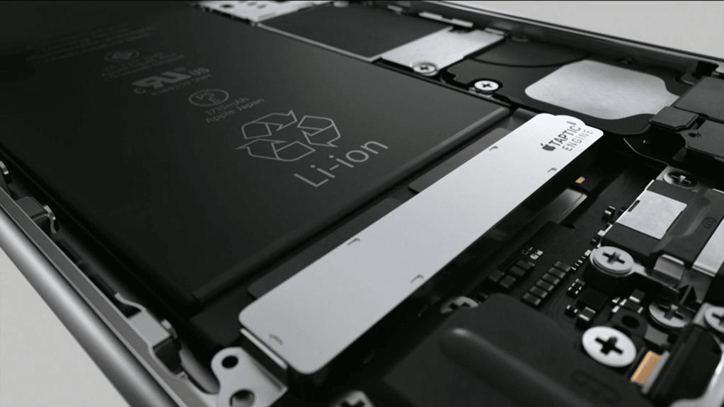 Apple выпустила новый iPhone 6S в розовом цвете