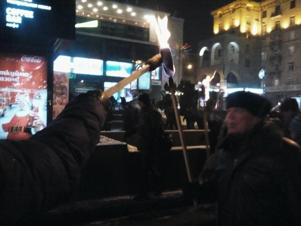 В Украине прошли факельные шествия в честь дня рождения Бандеры