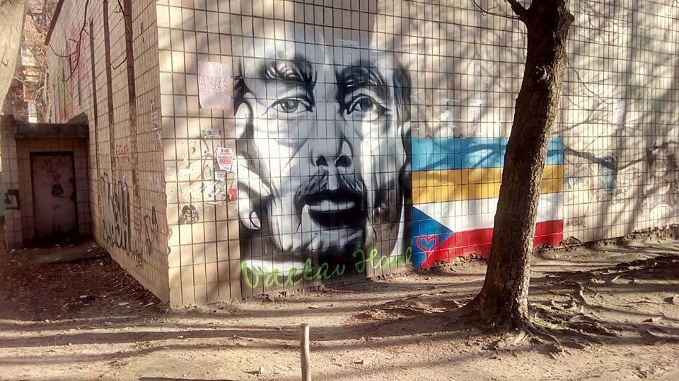 В Киеве появился мурал в честь президента Чехии: опубликованы фото