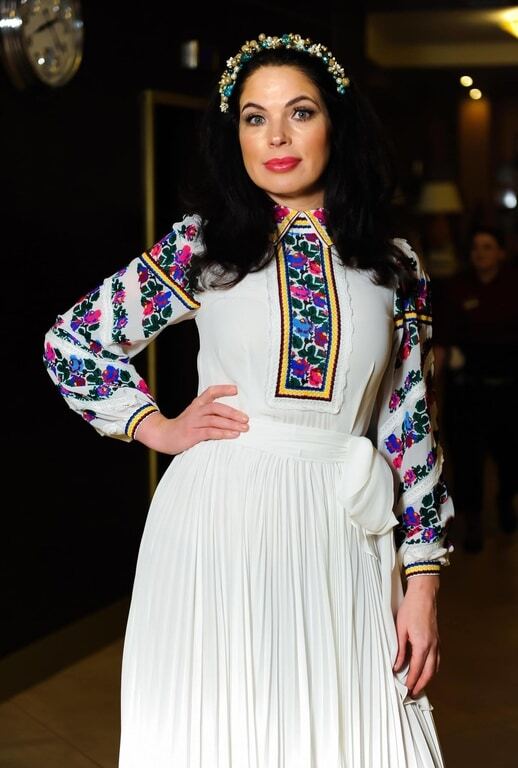 Влада Литовченко поразила Карпаты невероятными украинскими вышиванками (фото) 