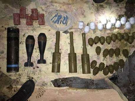 На Луганщине обнаружен большой арсенал боеприпасов: опубликованы фото