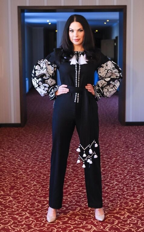 Влада Литовченко поразила Карпаты невероятными украинскими вышиванками (фото) 