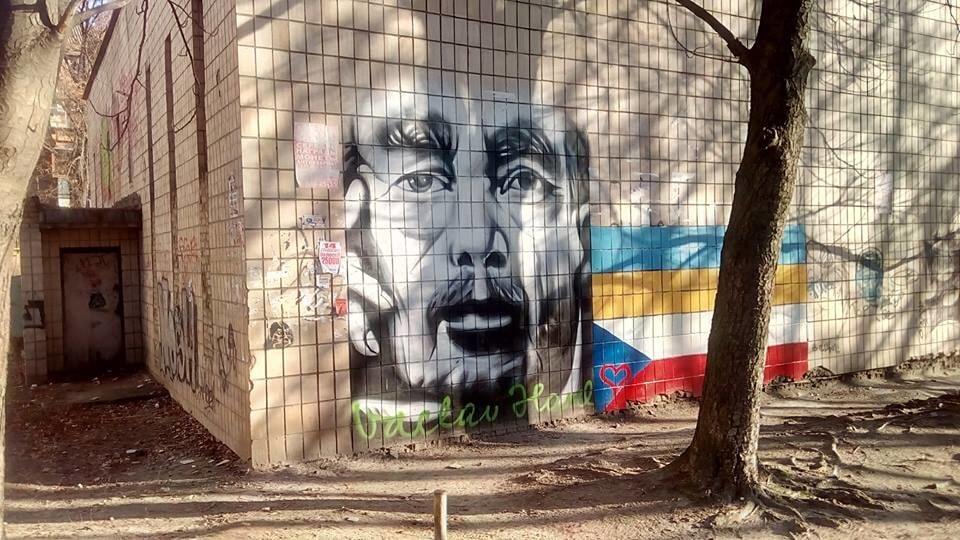 В Киеве появился мурал в честь президента Чехии: опубликованы фото