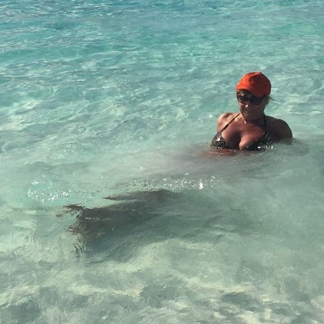 59-летняя Копенкина в бикини зажгла на Багамах