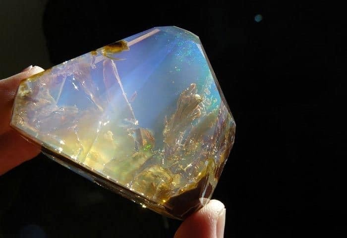 Завораживающее зрелище: фото самых красивых камней и минералов в мире