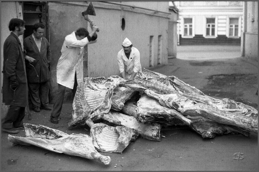 Мир в серых тонах: опубликованы фото настоящей жизни СССР