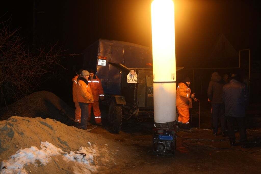 Крупнейший район Запорожья сутки сидит без воды: местных жителей спасает снег