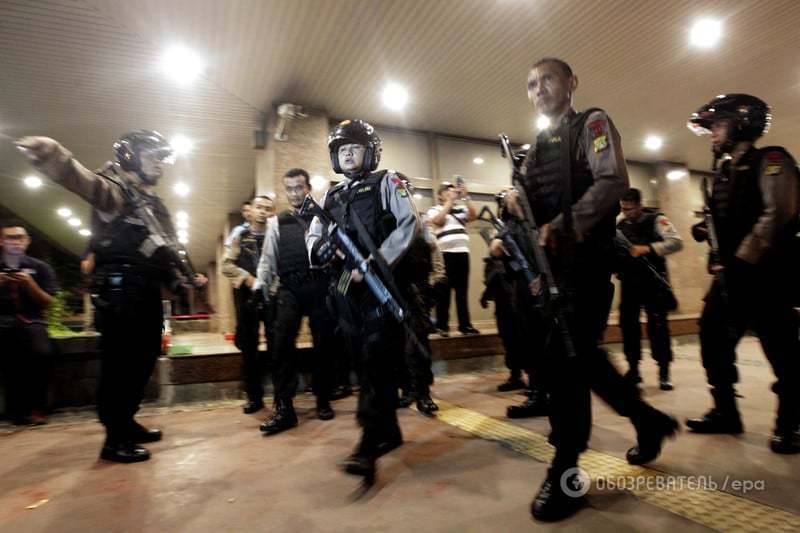 В центре Джакарты вновь прогремели взрывы: минимум 7 погибших