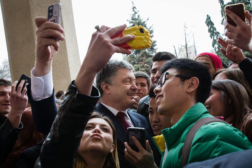 Цінний кадр: особистий фотограф Президента показав найкращі знімки Порошенка за 2015