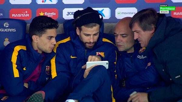 Фотографія з матчу "Барселони" поставила в глухий кут уболівальників: загадковий знімок