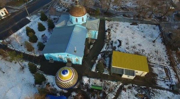 "Украина приходит". "Взорванный карателями" храм на Донбассе получил новый купол: фотофакт