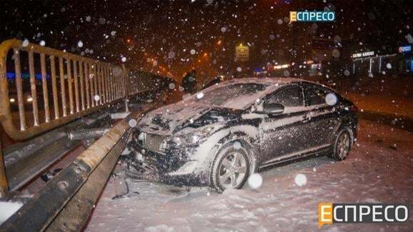 У Києві водій без свідомості влаштував ДТП