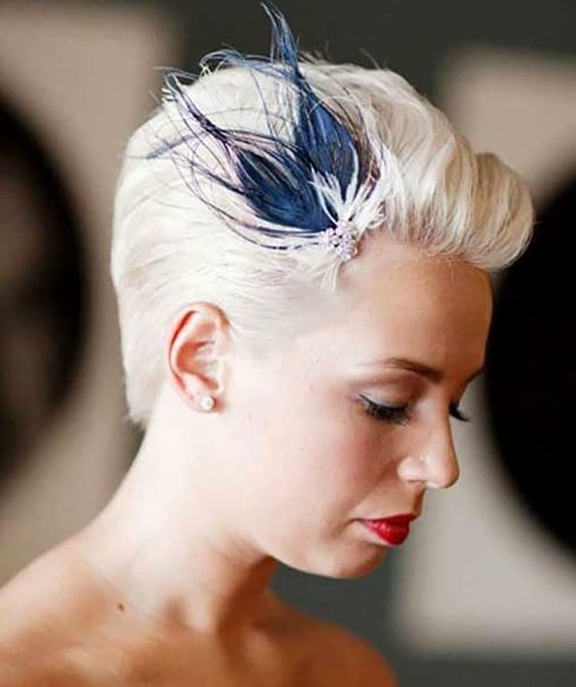 Простые и эффектные: вечерние прически на короткие волосы