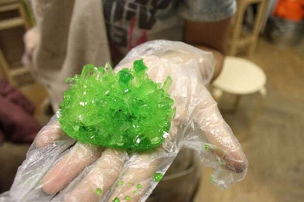 Чудеса науки: как вырастить кристалл дома