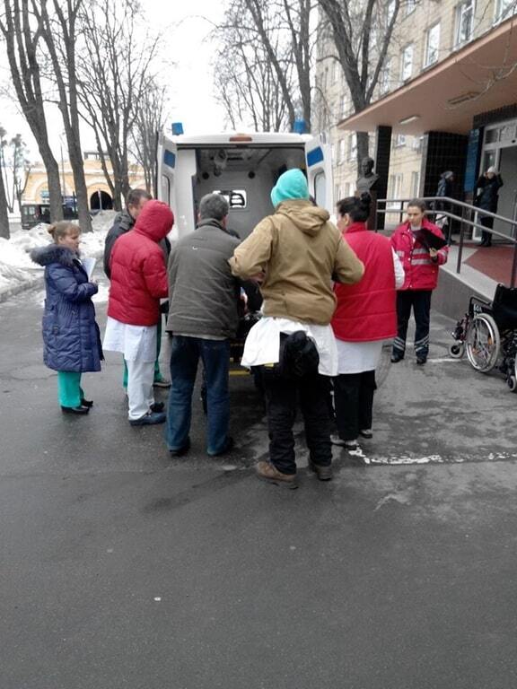 До Києва привезли тяжкопоранених бійців АТО: потрібна допомога