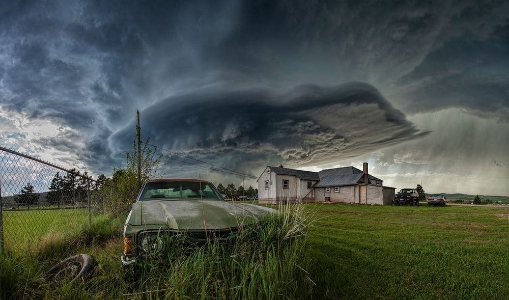 У гонитві за штормом: опубліковані фото бурхливої ??погоди з усього світу