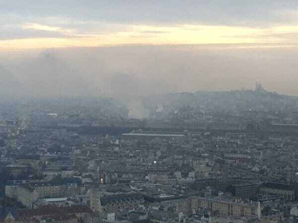 У Парижі спалахнула пожежа в одному з найдорожчих готелів світу: опубліковані фото