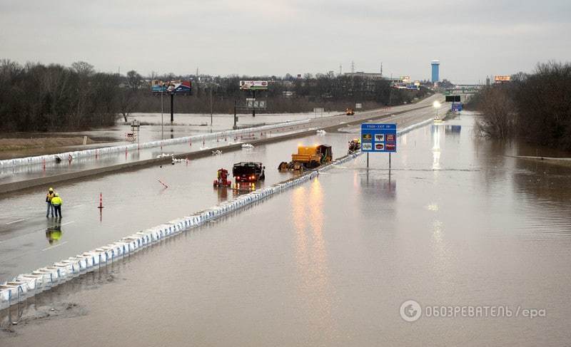 У США на Новий рік пройшли руйнуючі повені і торнадо: фоторепортаж