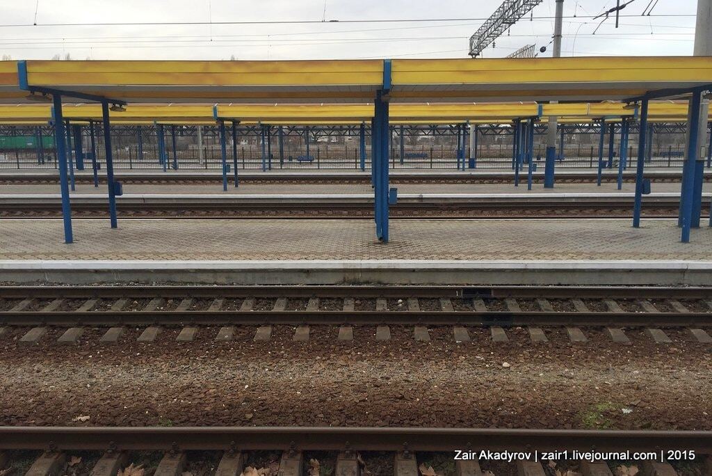На двох: блогер показав порожній вокзал окупованого Сімферополя