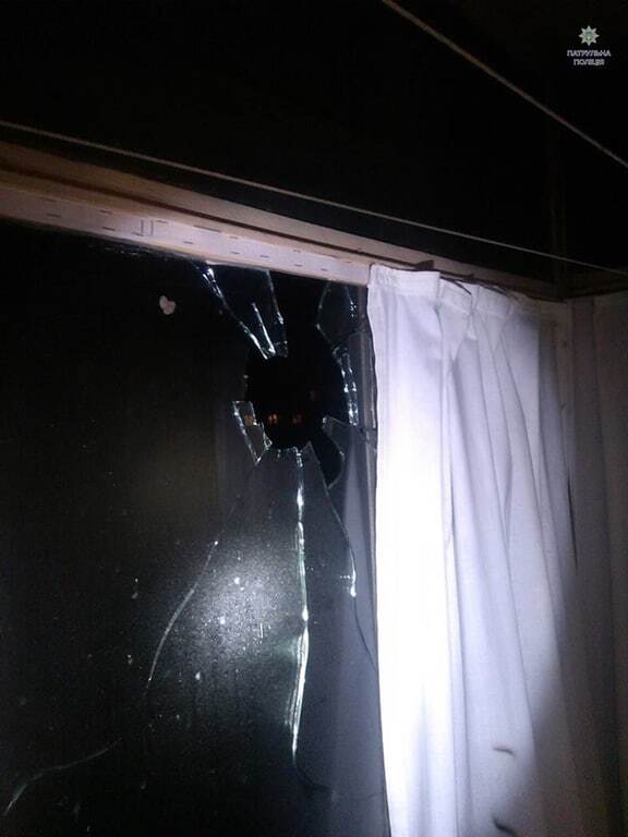 Праздник не удался: во Львове фейерверк попал в окно жилого дома: опубликованы фото