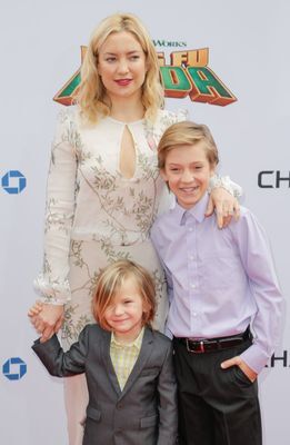 Кейт Хадсон и ее сыновья на премьере мультфильма «Кунг-фу Панда – 3» – фото