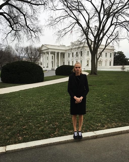 Экскурсия в Белый дом: модель Кара Делевинь спародировала Линкольна