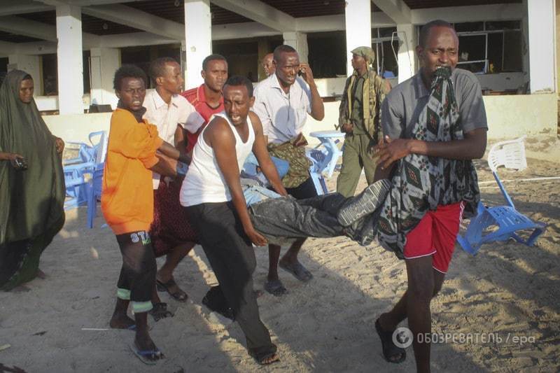 В Сомали жертвами атаки на пляжный ресторан стали 20 человек: фото с места теракта