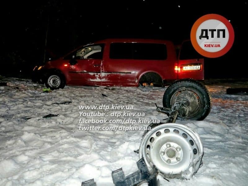 В Киеве пьяный водитель устроил аварию и остался без колес