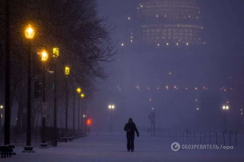 США накрила найсильніша за 100 років сніжна буря: фоторепортаж